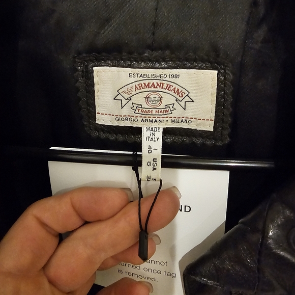 GIORGIO ARMANI WOMEN'S BLACK LEATHER MOTO JACKET US SIZE 8 THE REAL REAL TAGGED - Picture 3 of 9